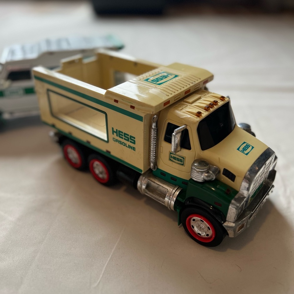 Vintage Hess Gasoline Toy Truck, Classic Green & Cream, Die-Cast Style Vehicle